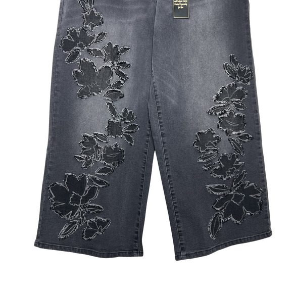 DG2 by Diane Gilman Wide Leg Crop Jeans Embroidered Frayed Hem Washed Black - Picture 3 of 11